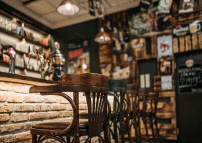 Royal Beach Moraira: Ierse pub met sport op het scherm